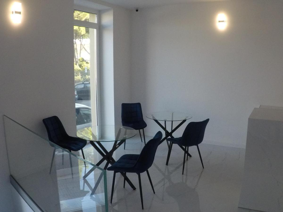 Hotel Smart Cruise Civitavecchia Bagian luar foto