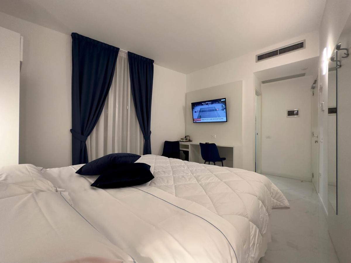 Hotel Smart Cruise Civitavecchia Bagian luar foto