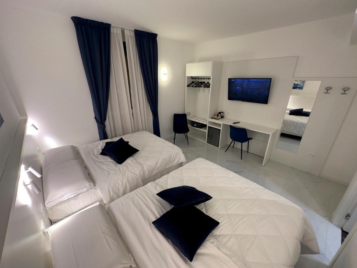 Hotel Smart Cruise Civitavecchia Bagian luar foto